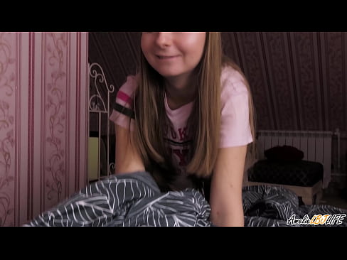 ❤️ Blondie Terda l-BFF tagħha Profondament u Gets Cum F'Ħalqha ❤️ Porn Russu lilna ❌️❤